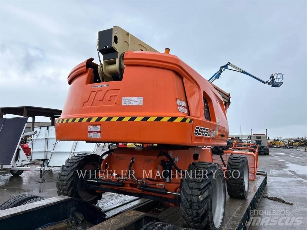 JLG 660SJ SP Zglobne dvižne ploščadi