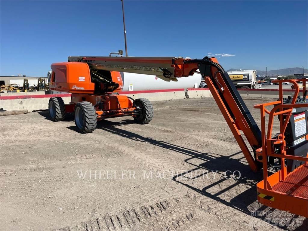 JLG 660SJ SP Zglobne dvižne ploščadi