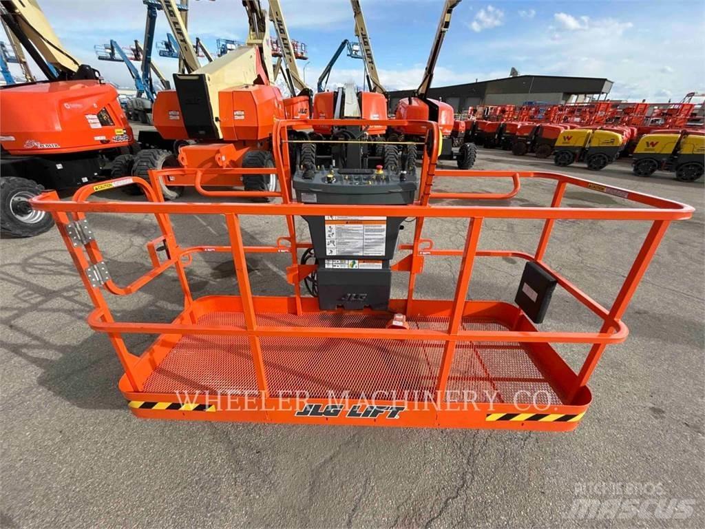 JLG 660SJ SP Zglobne dvižne ploščadi