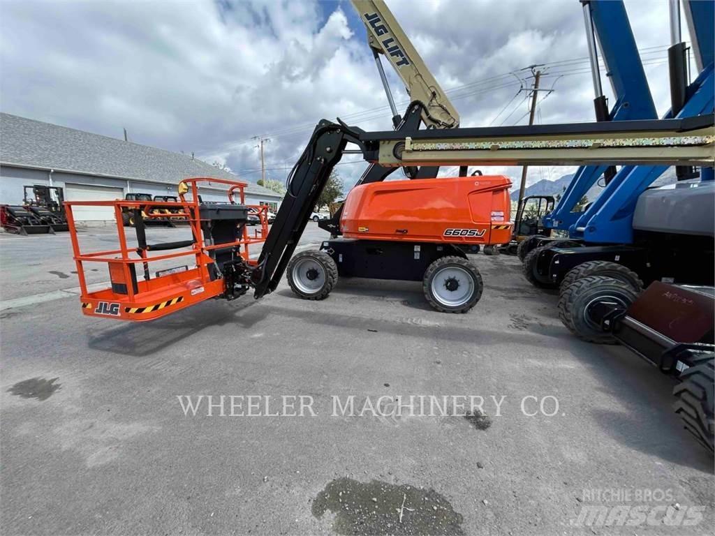 JLG 660SJ SP Zglobne dvižne ploščadi