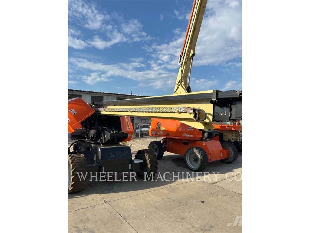 JLG 660SJ SP Zglobne dvižne ploščadi