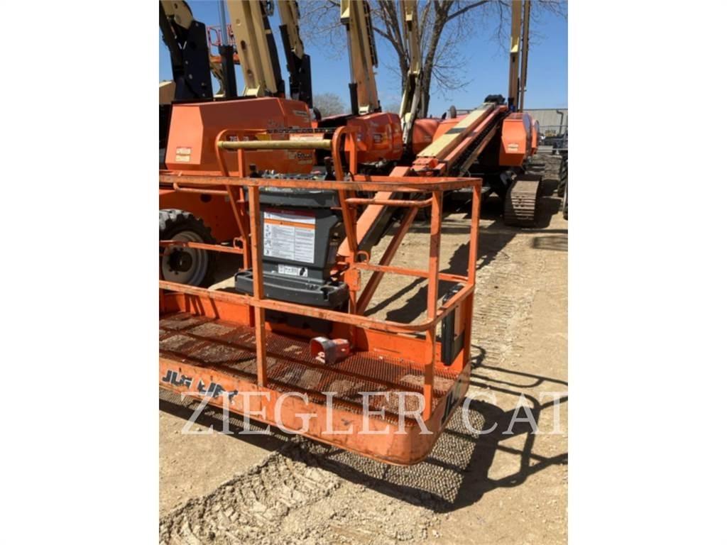 JLG 660SJC Zglobne dvižne ploščadi