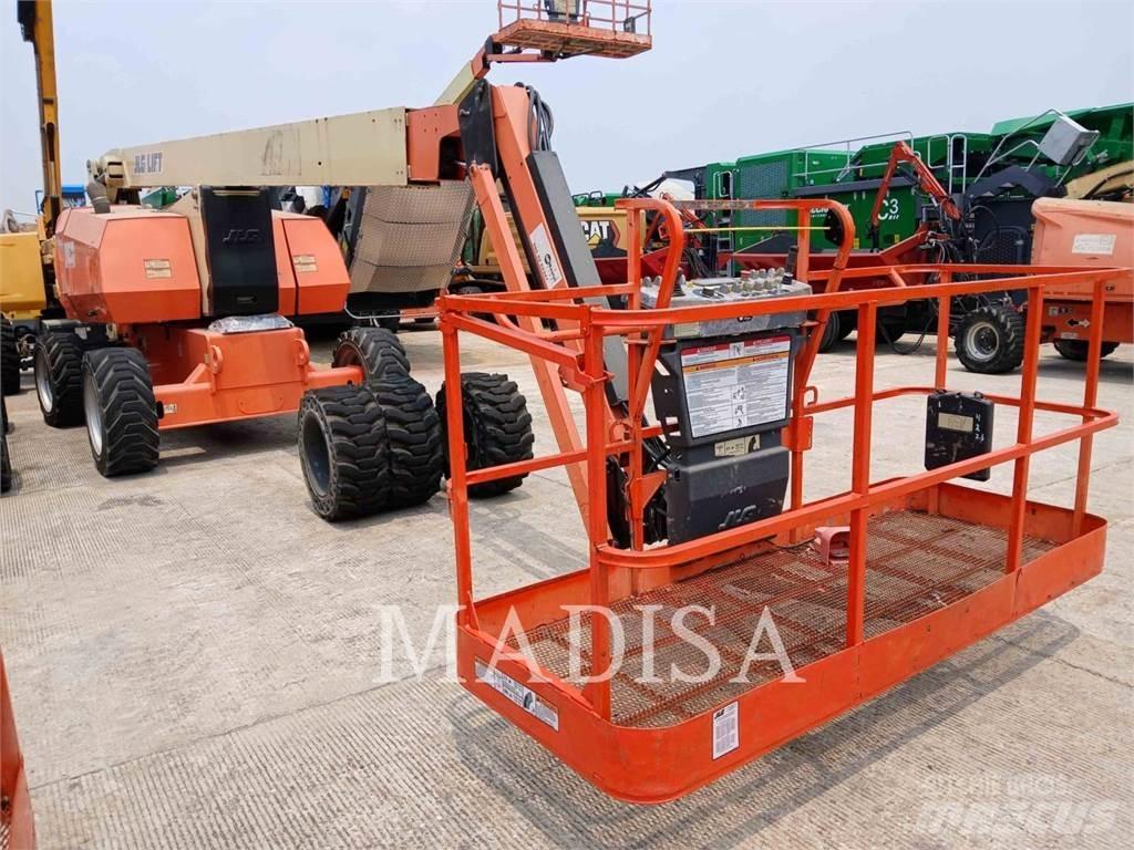 JLG 800 AJ Zglobne dvižne ploščadi