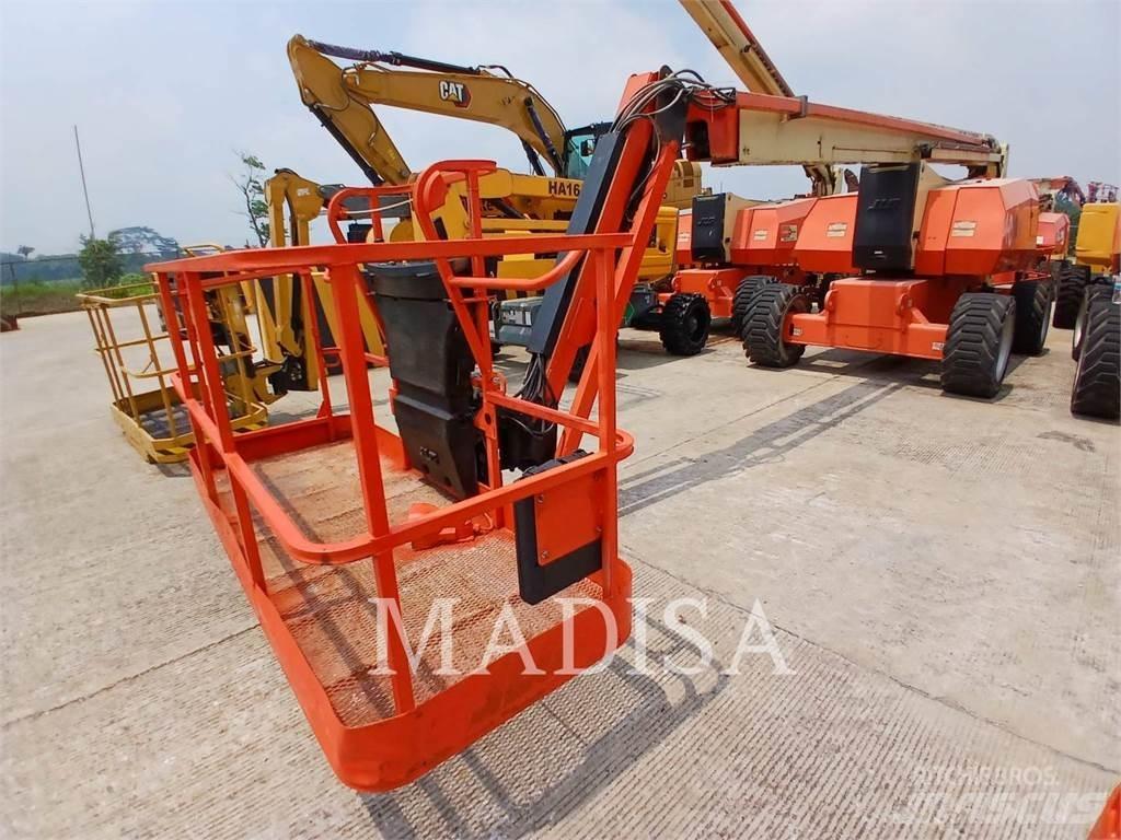 JLG 800AJ Zglobne dvižne ploščadi