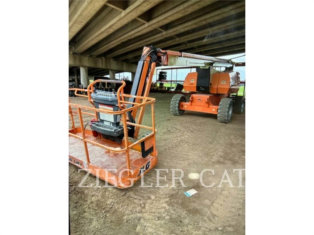 JLG 800AJ Zglobne dvižne ploščadi