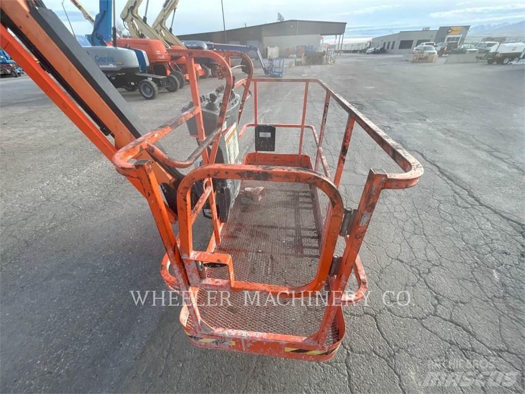 JLG 800AJ SP Zglobne dvižne ploščadi
