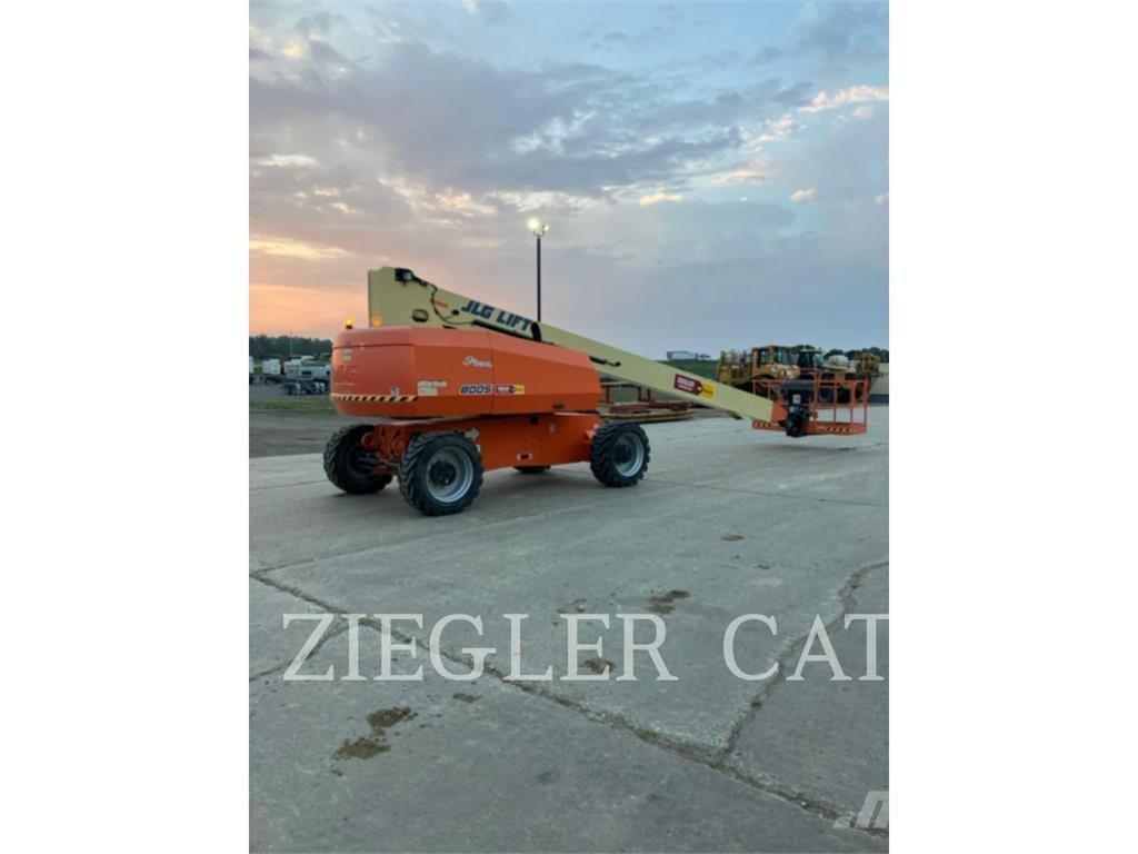 JLG 800S Zglobne dvižne ploščadi