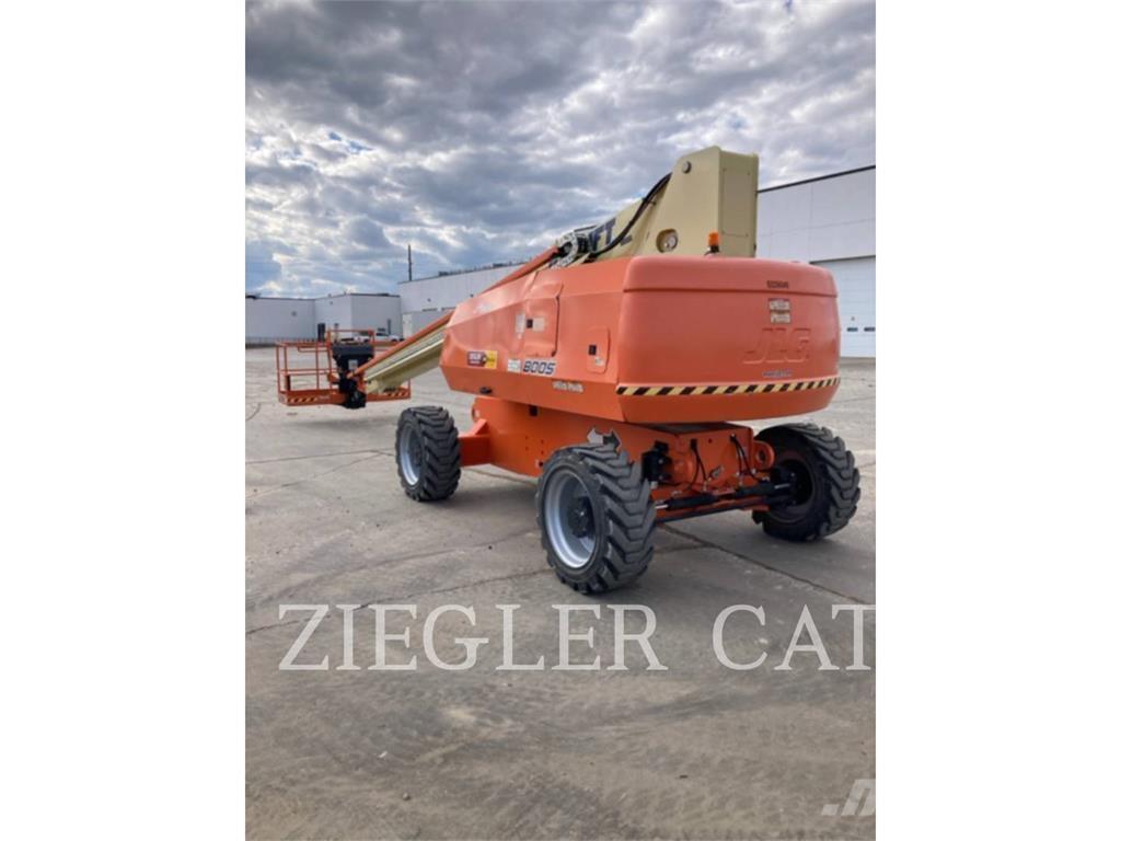 JLG 800S Zglobne dvižne ploščadi