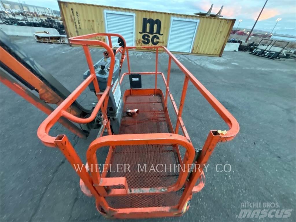 JLG 860SJ Zglobne dvižne ploščadi