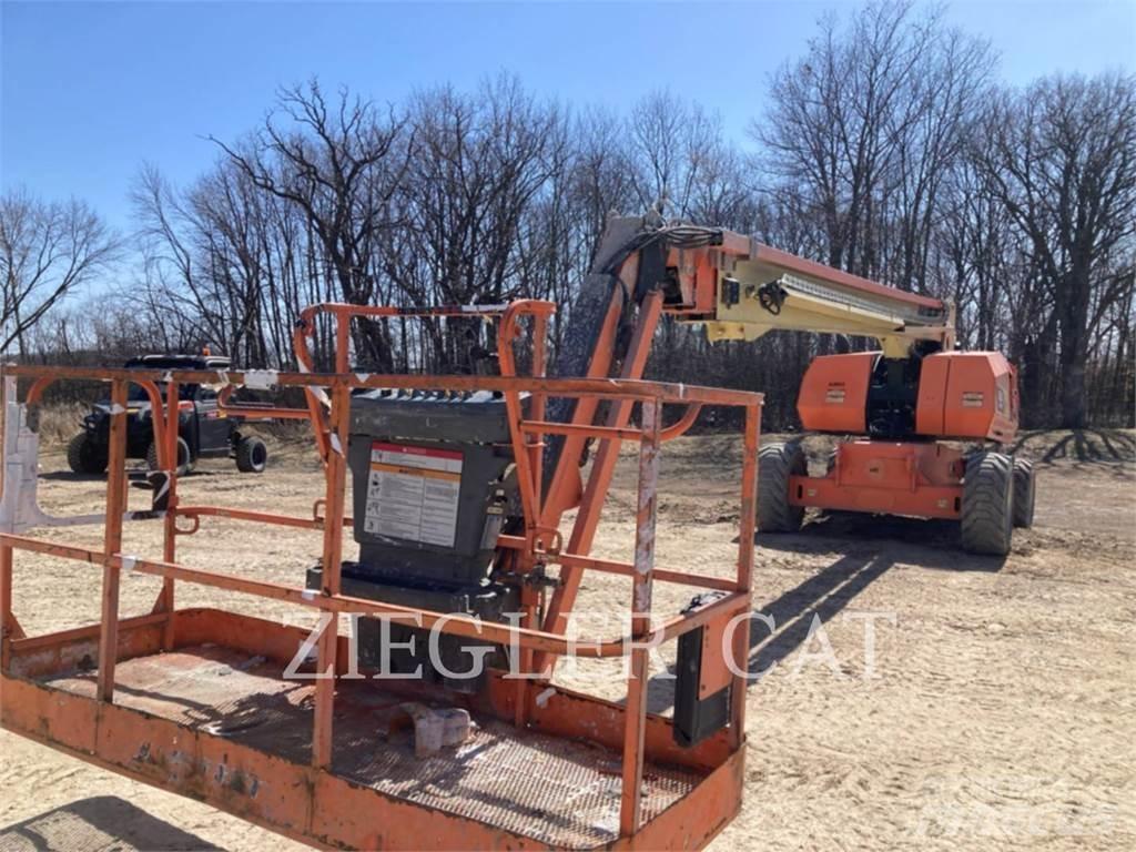 JLG 860SJ Zglobne dvižne ploščadi