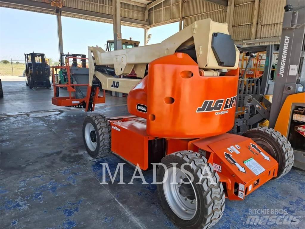 JLG E450AJ Zglobne dvižne ploščadi