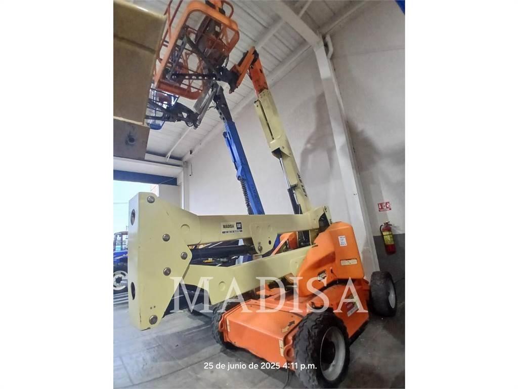 JLG E450AJ Druga dvigala in dvižne ploščadi