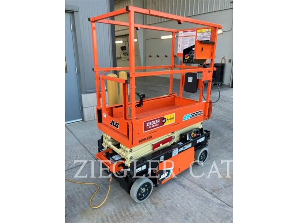 JLG ES1330L Škarjaste dvižne ploščadi