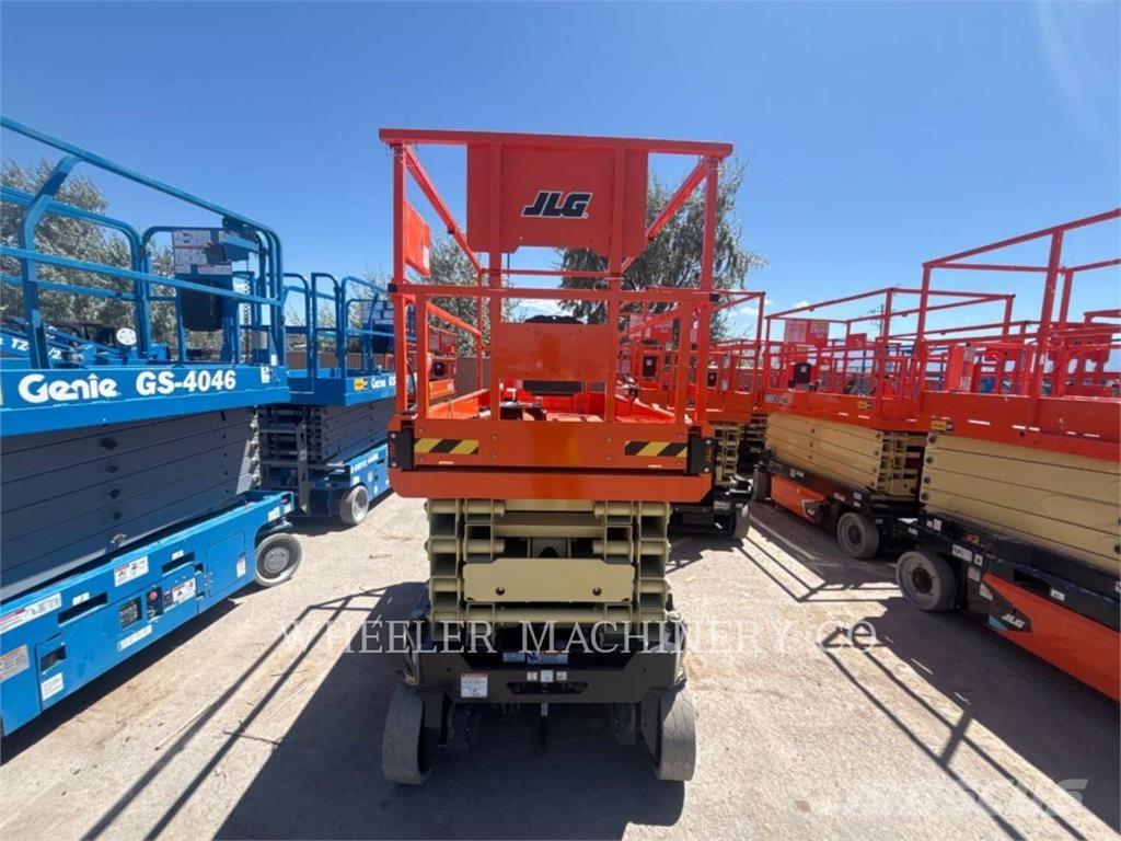 JLG ES3246 Scissor lifts
