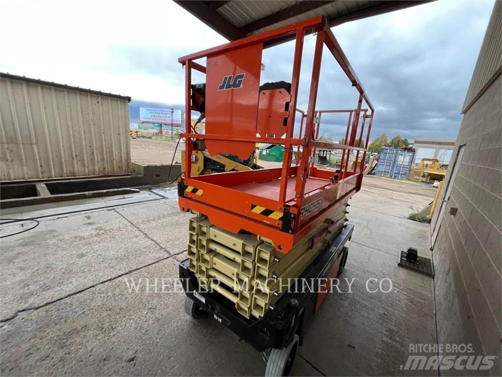 JLG R4045 Škarjaste dvižne ploščadi