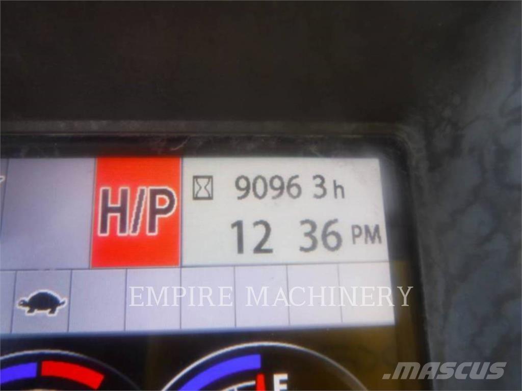 John Deere 135G Bagri goseničarji