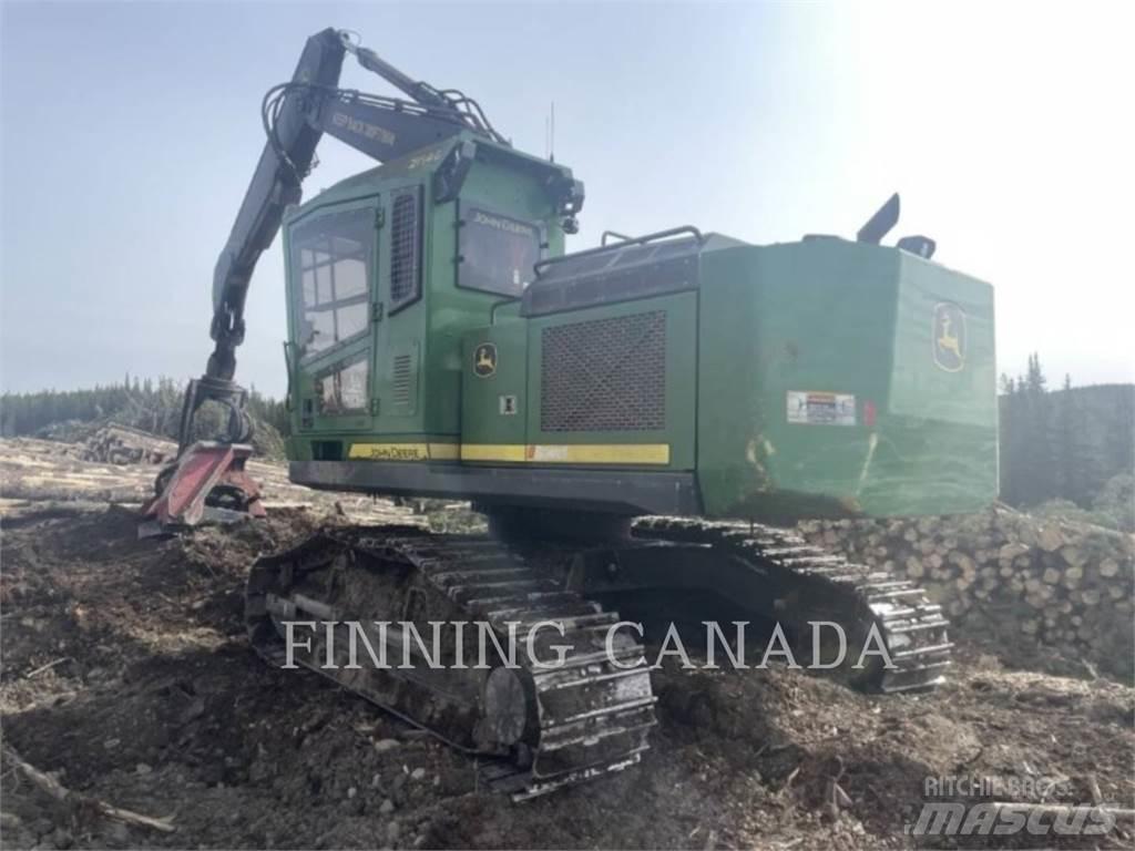 John Deere 2154G Bagri