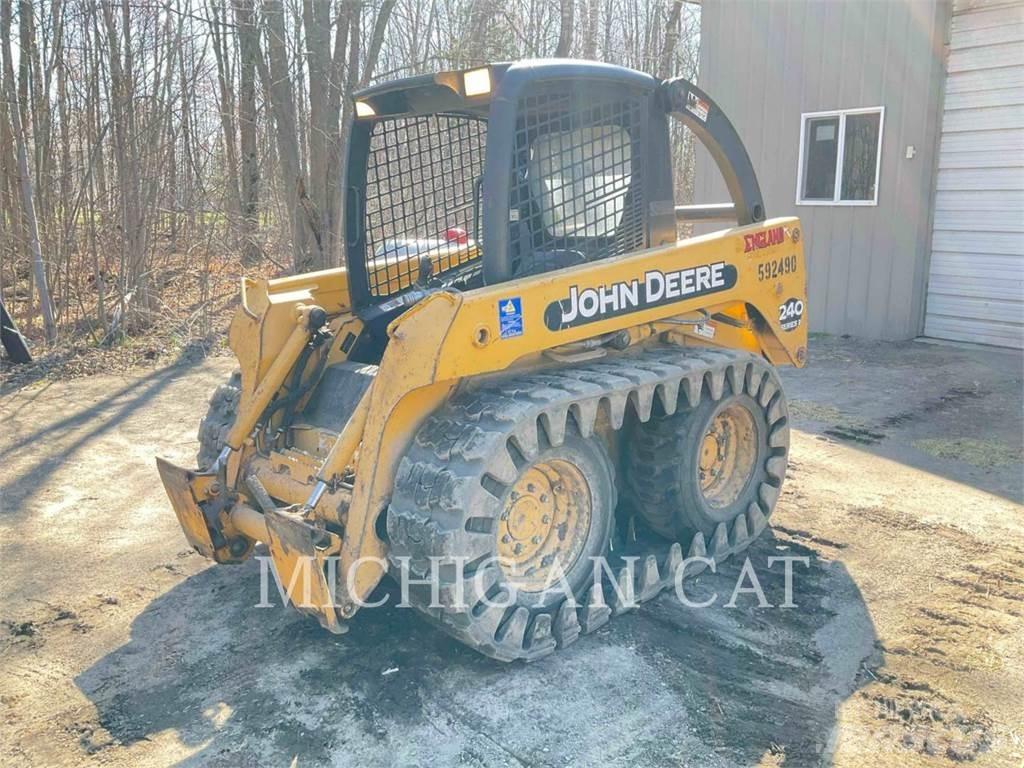 John Deere 240 Skid steer mini nakladalci