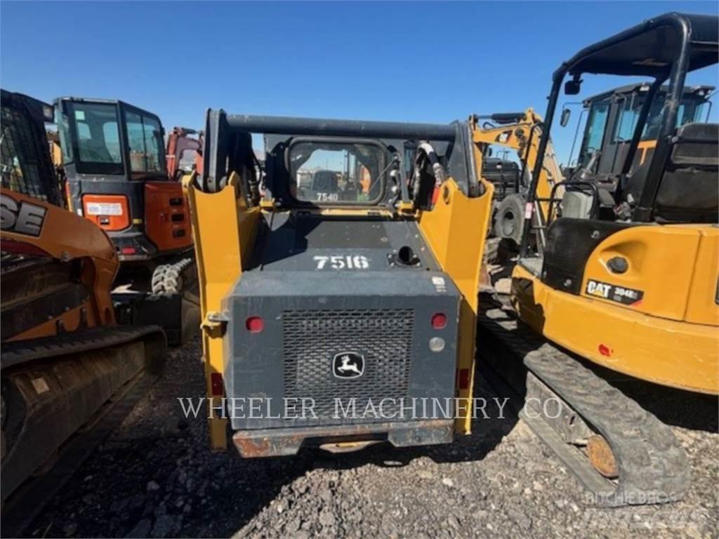 John Deere 318G SSL Skid steer mini nakladalci