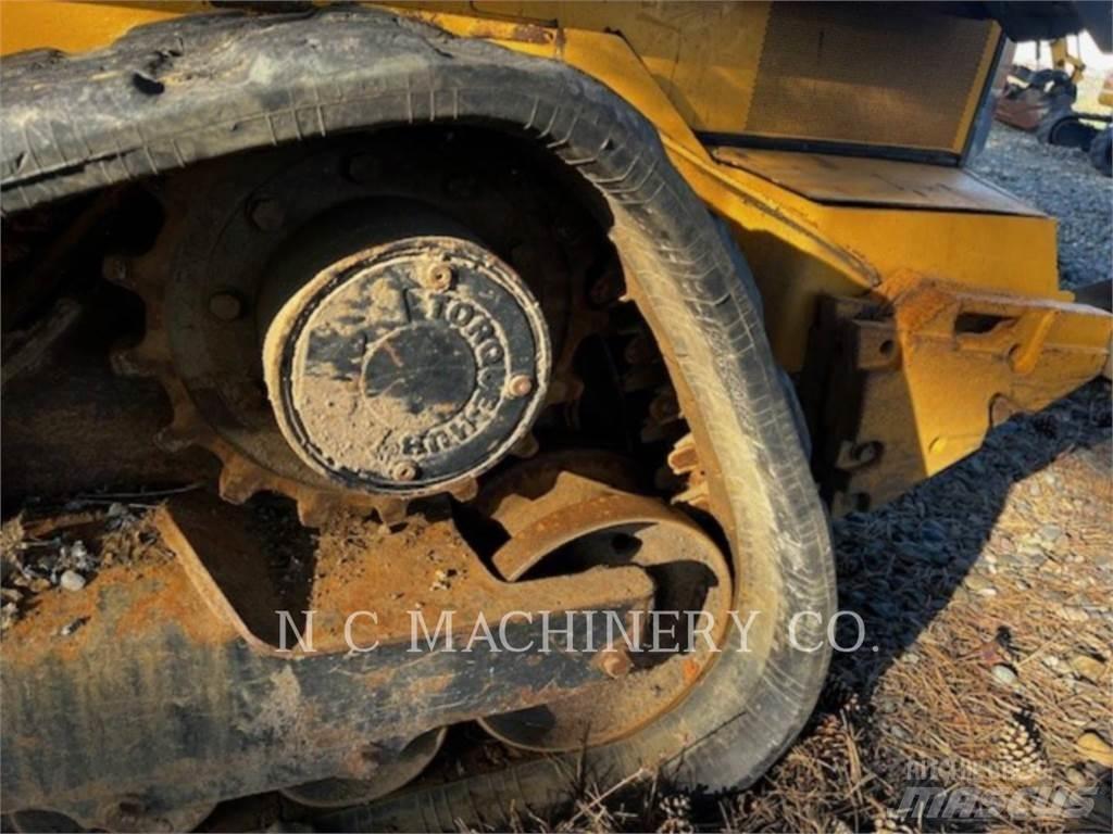 John Deere 331G Skid steer mini nakladalci