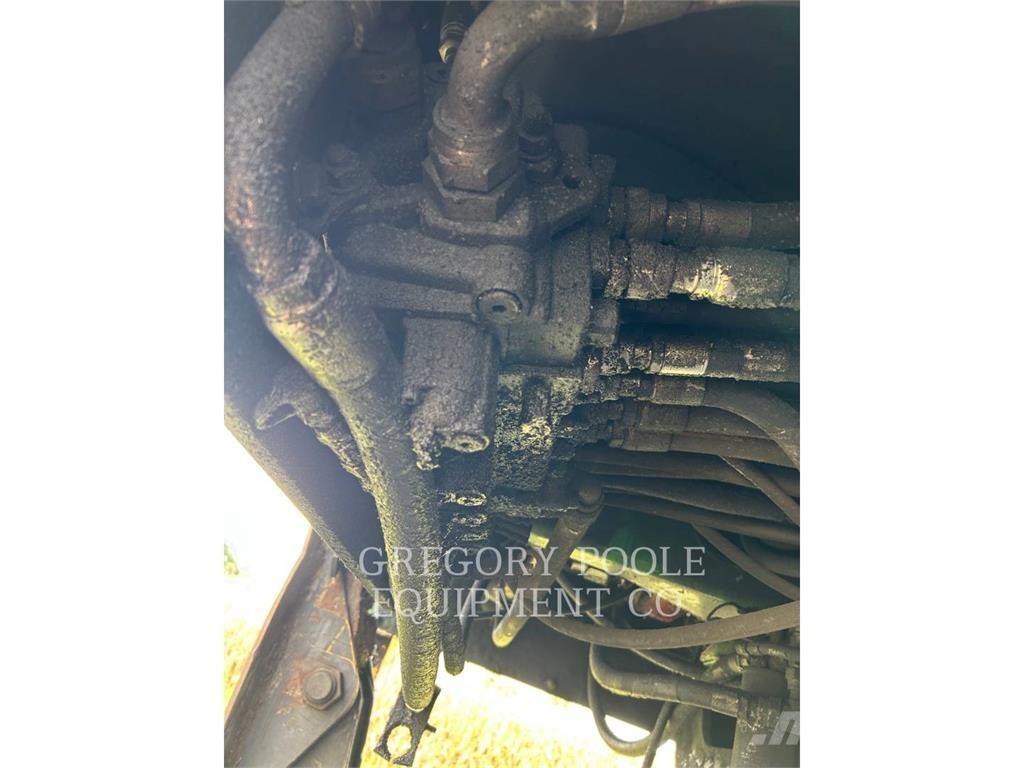 John Deere 437D Nakladalci za les