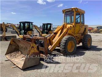 John Deere 444 Kolesni nakladalci