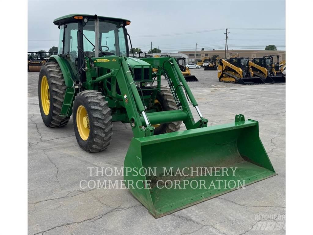 John Deere 6115D Traktorji