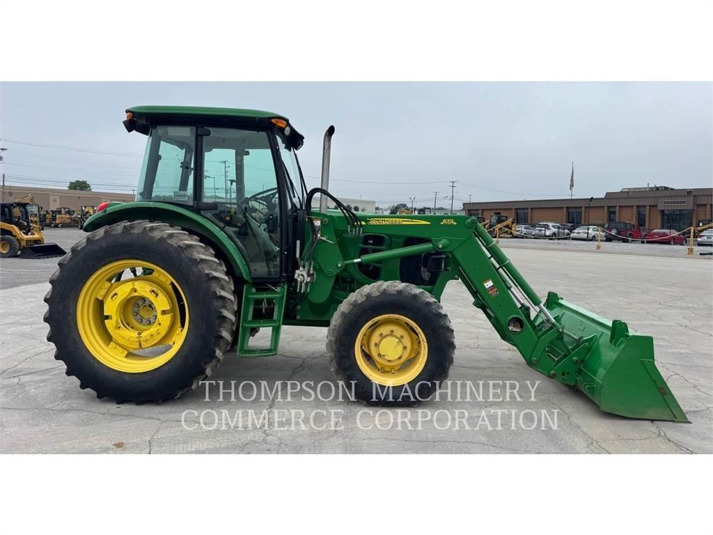 John Deere 6115D Traktorji