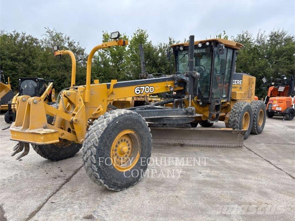 John Deere 670 Grederji