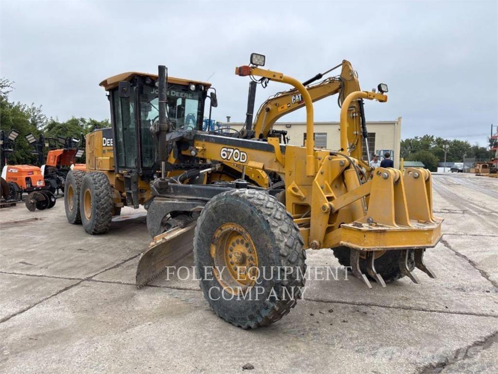 John Deere 670 Grederji