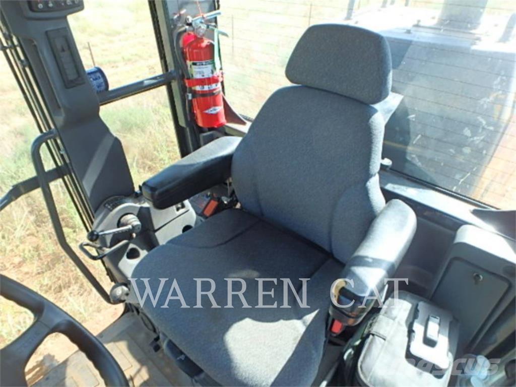 John Deere 670 Grederji