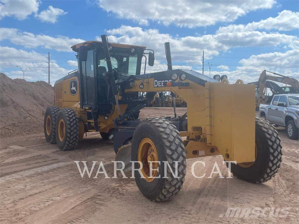 John Deere 670 Grederji