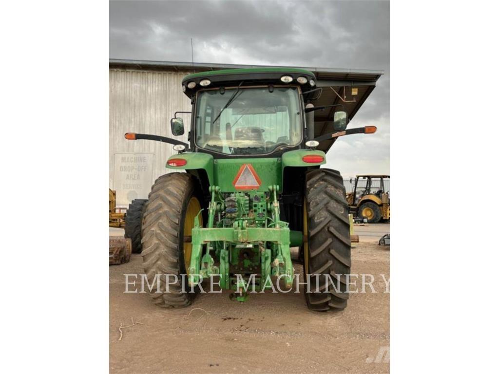 John Deere 7215R Traktorji