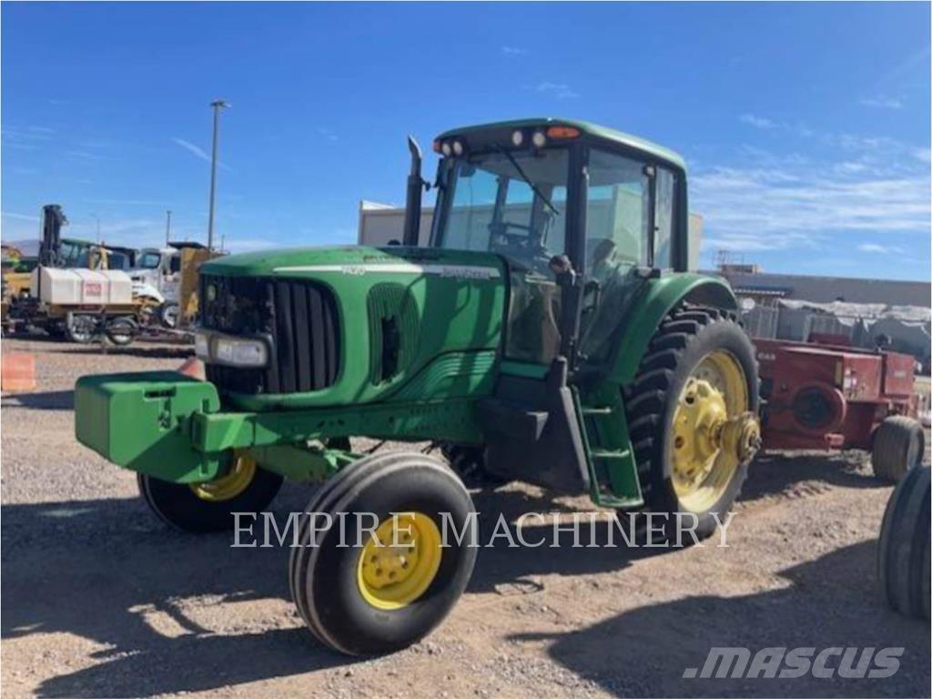 John Deere 7420 Traktorji