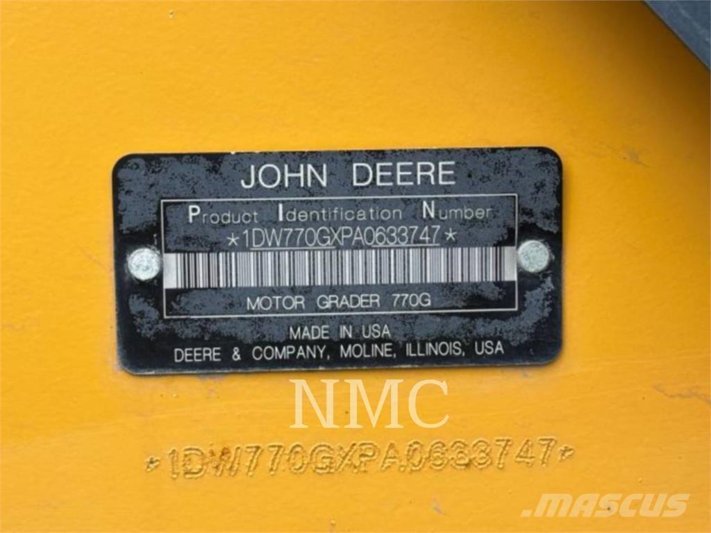 John Deere 770G Grederji