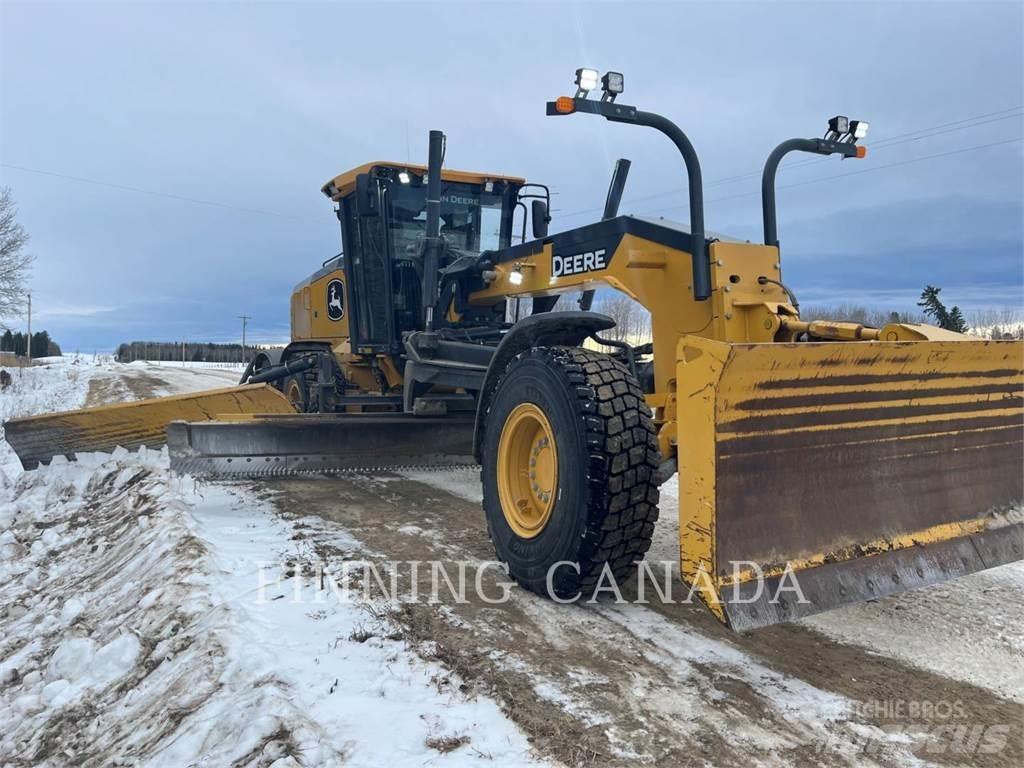 John Deere 772G Grederji