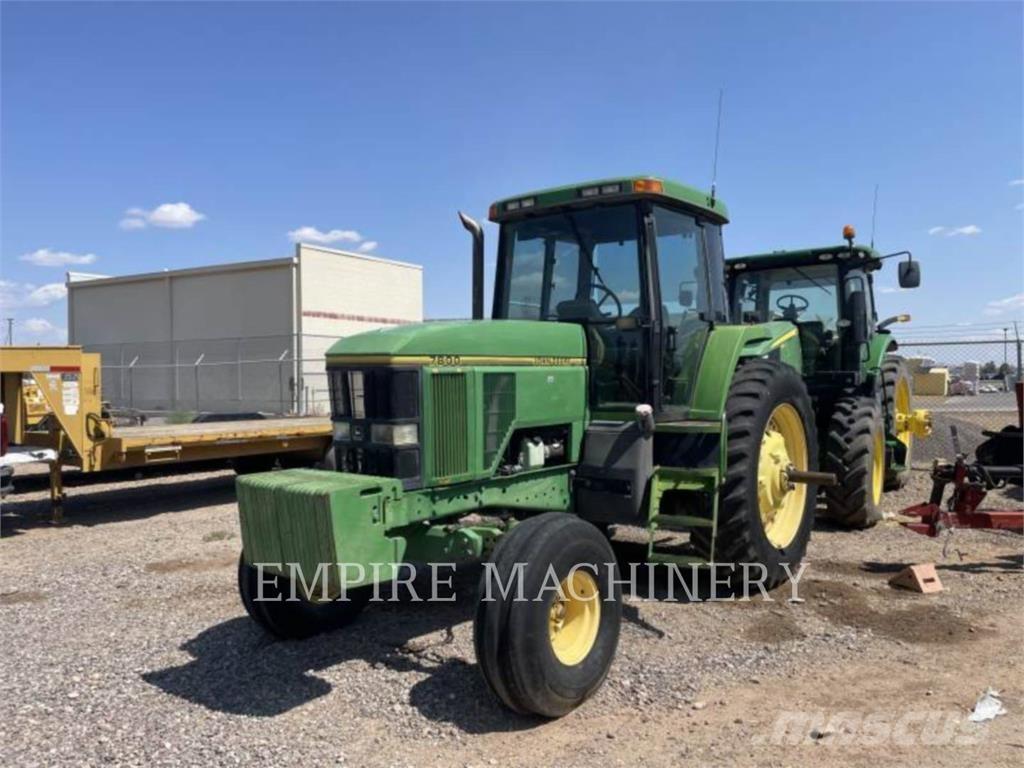 John Deere 7800 Traktorji