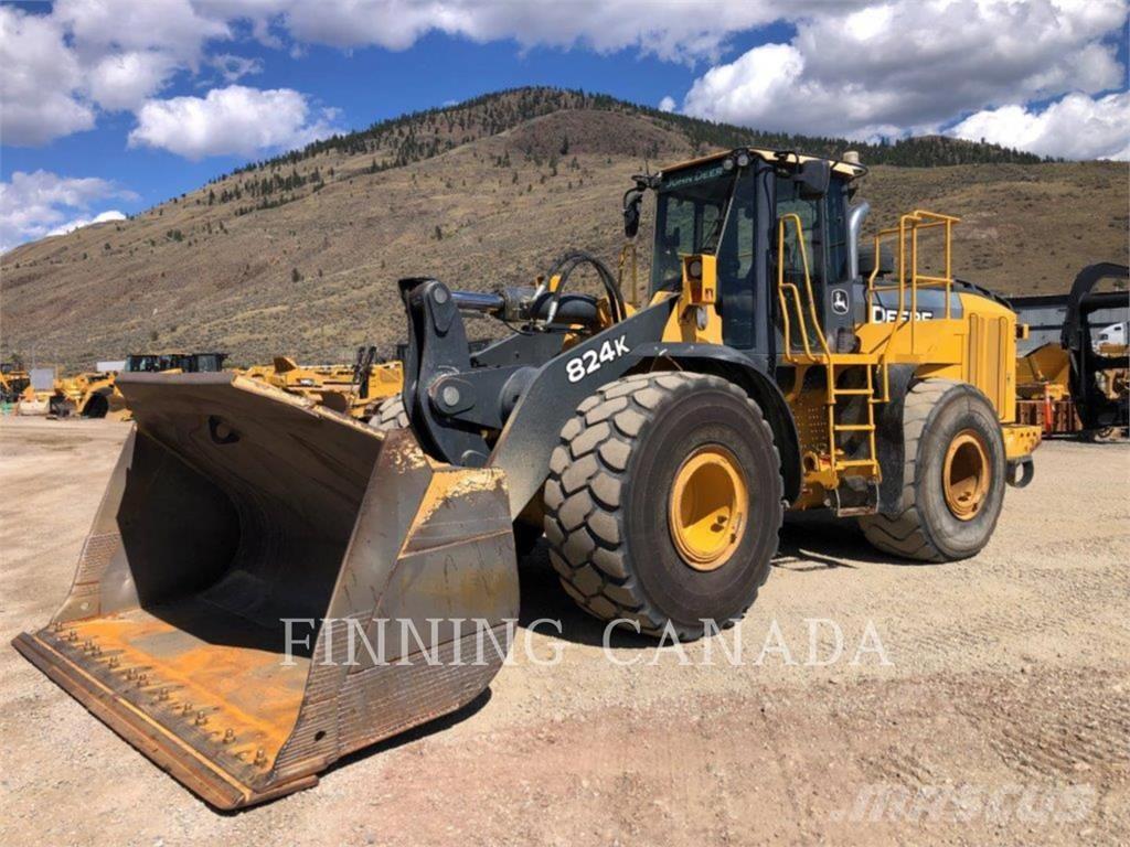 John Deere 824K Kolesni nakladalci