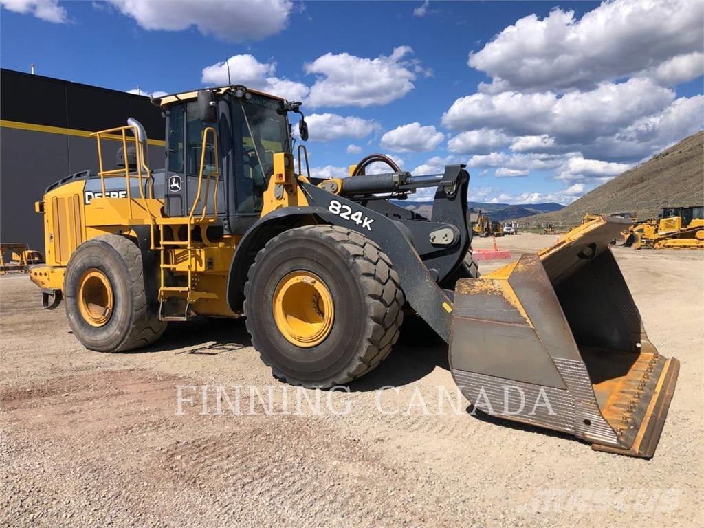 John Deere 824K Kolesni nakladalci