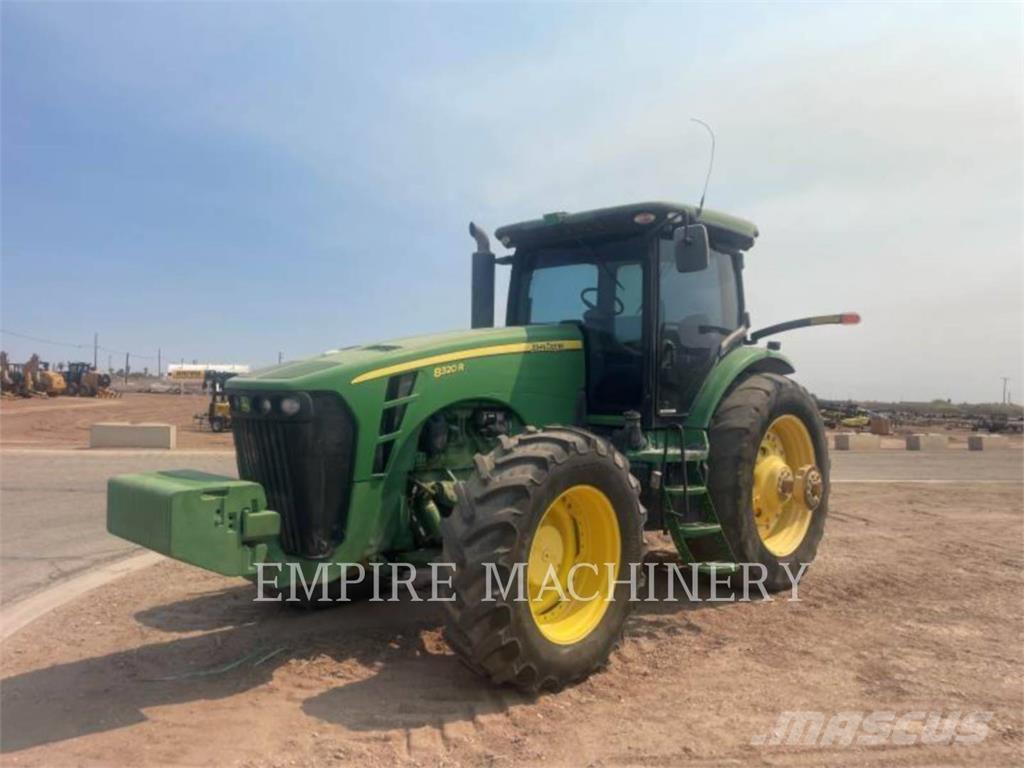 John Deere 8320R Traktorji