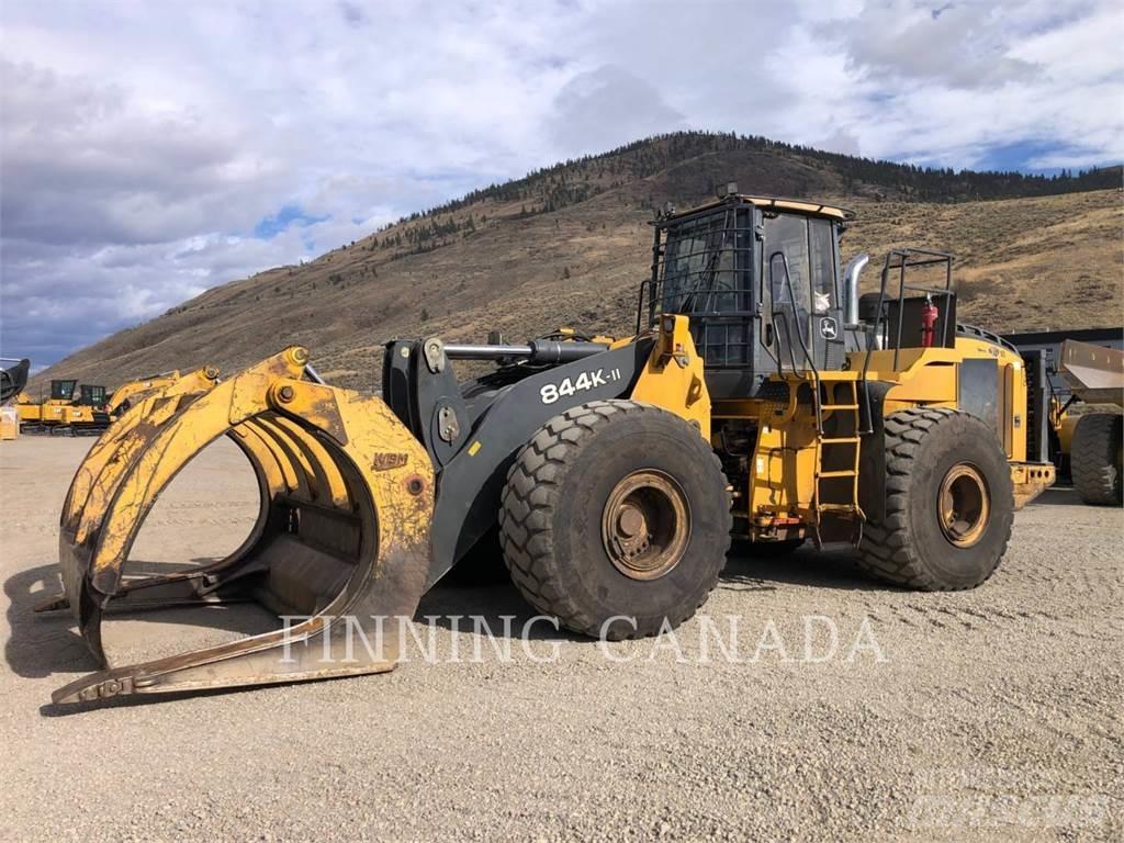 John Deere 844K Kolesni nakladalci