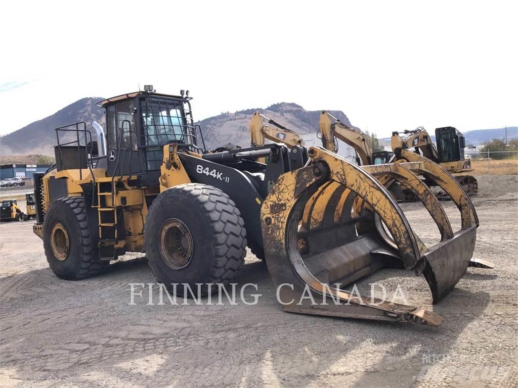 John Deere 844K Kolesni nakladalci