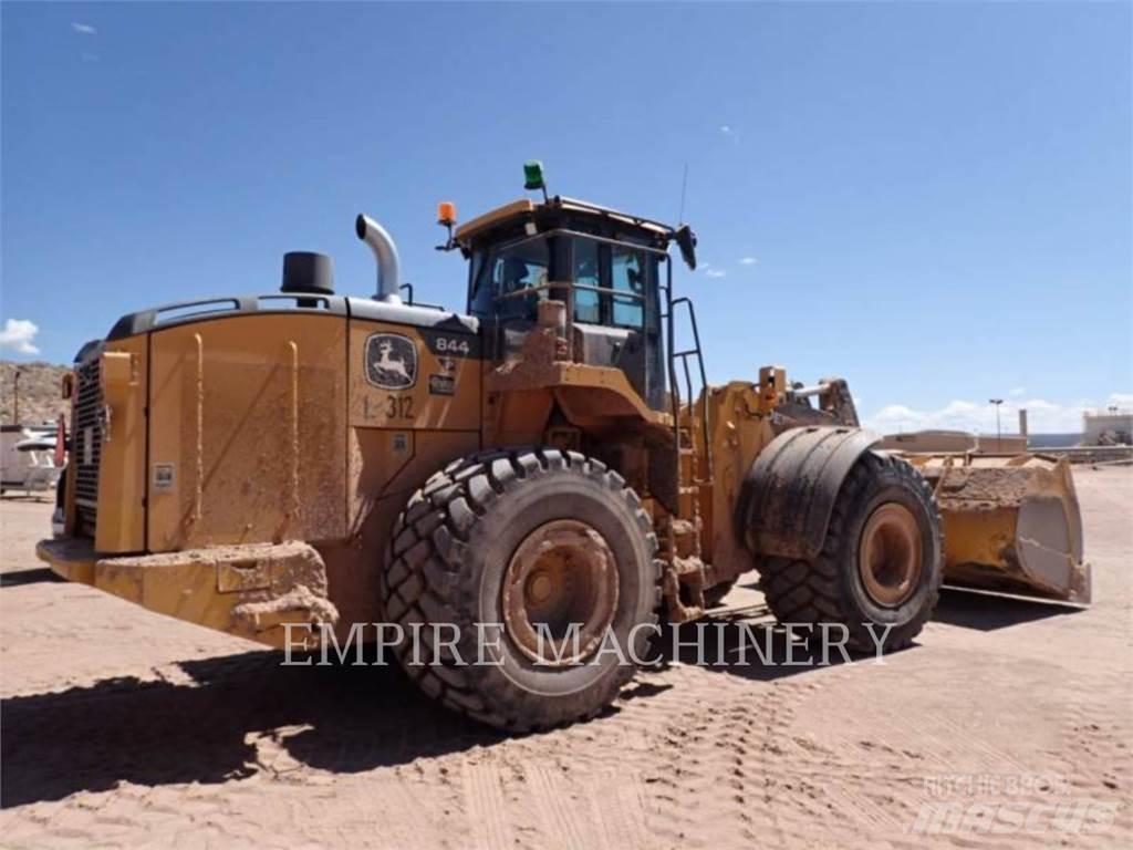 John Deere 844P Kolesni nakladalci