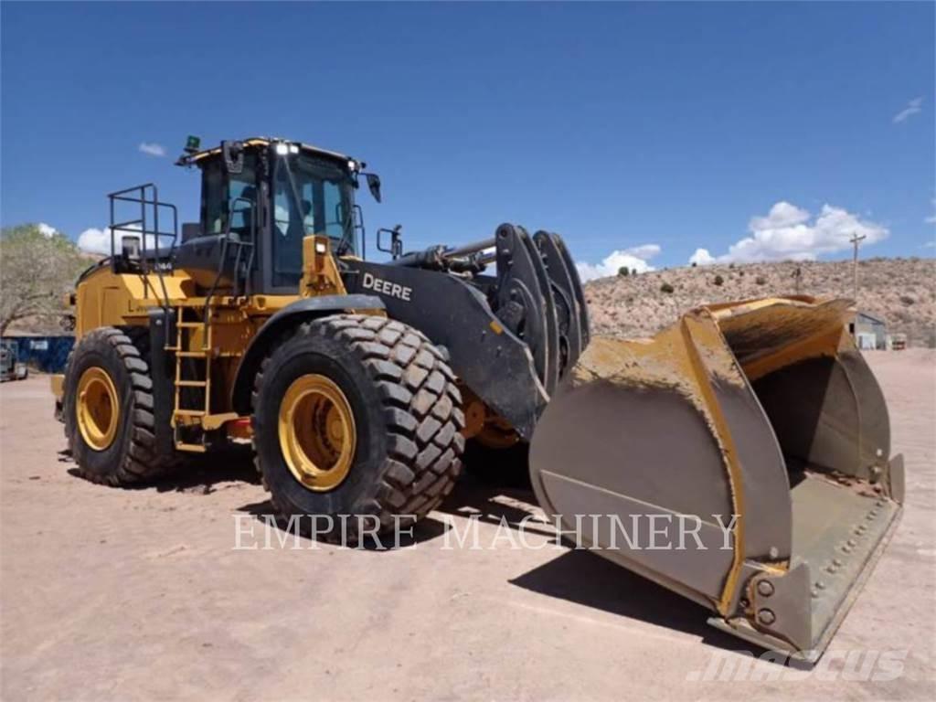 John Deere 844P Kolesni nakladalci