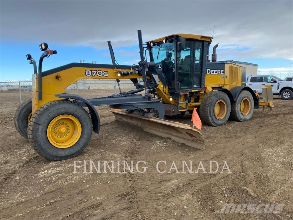 John Deere 870G Grederji