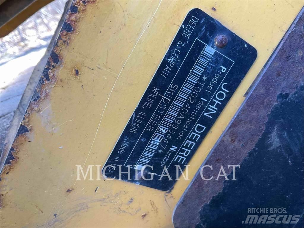 John Deere & CO. 240 Skid steer mini nakladalci
