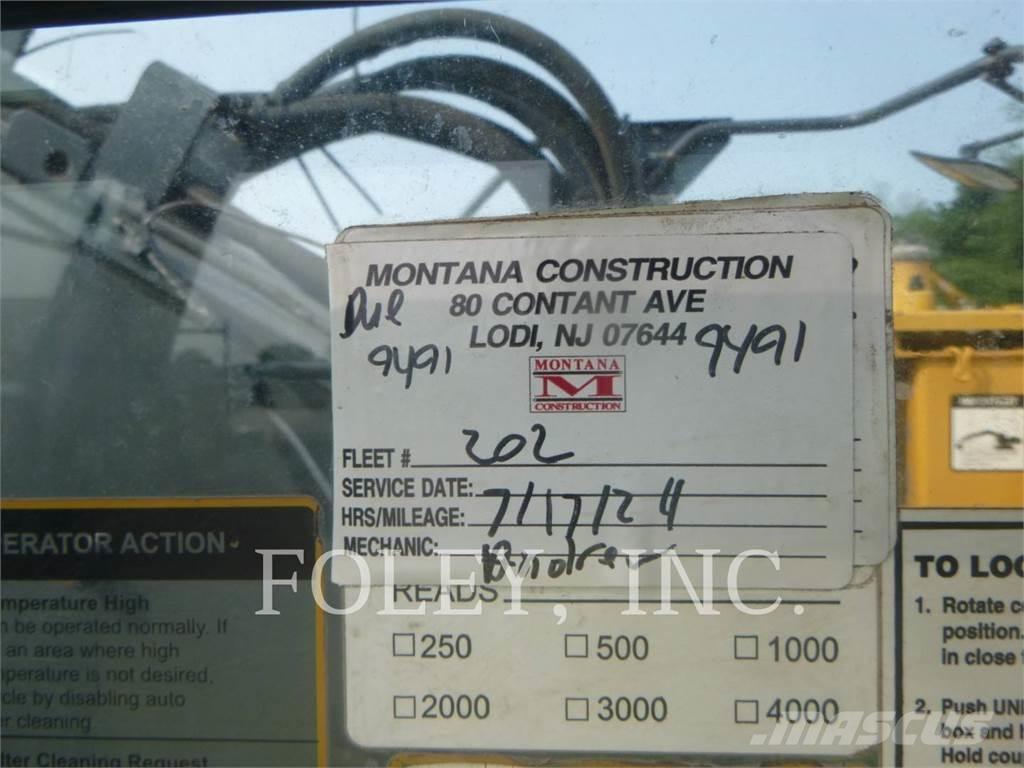 John Deere & CO. 245G Bagri goseničarji