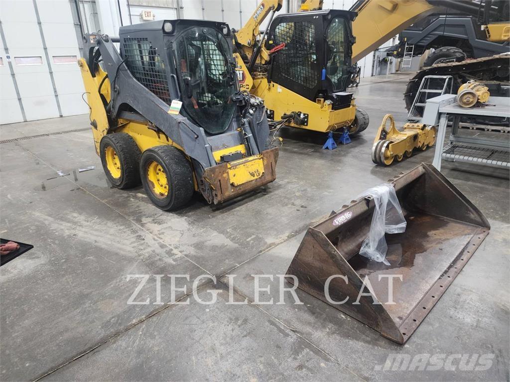 John Deere & CO. 318G Skid steer mini nakladalci