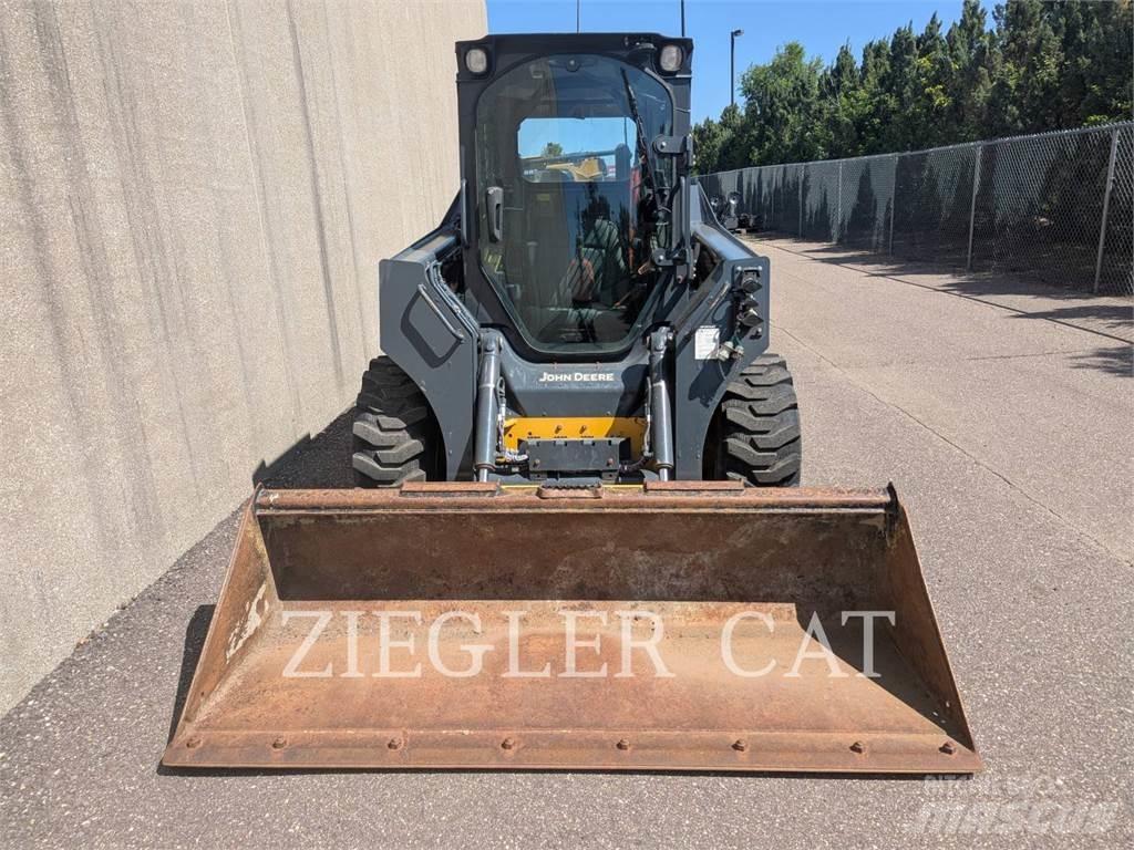 John Deere & CO. 320G Skid steer mini nakladalci