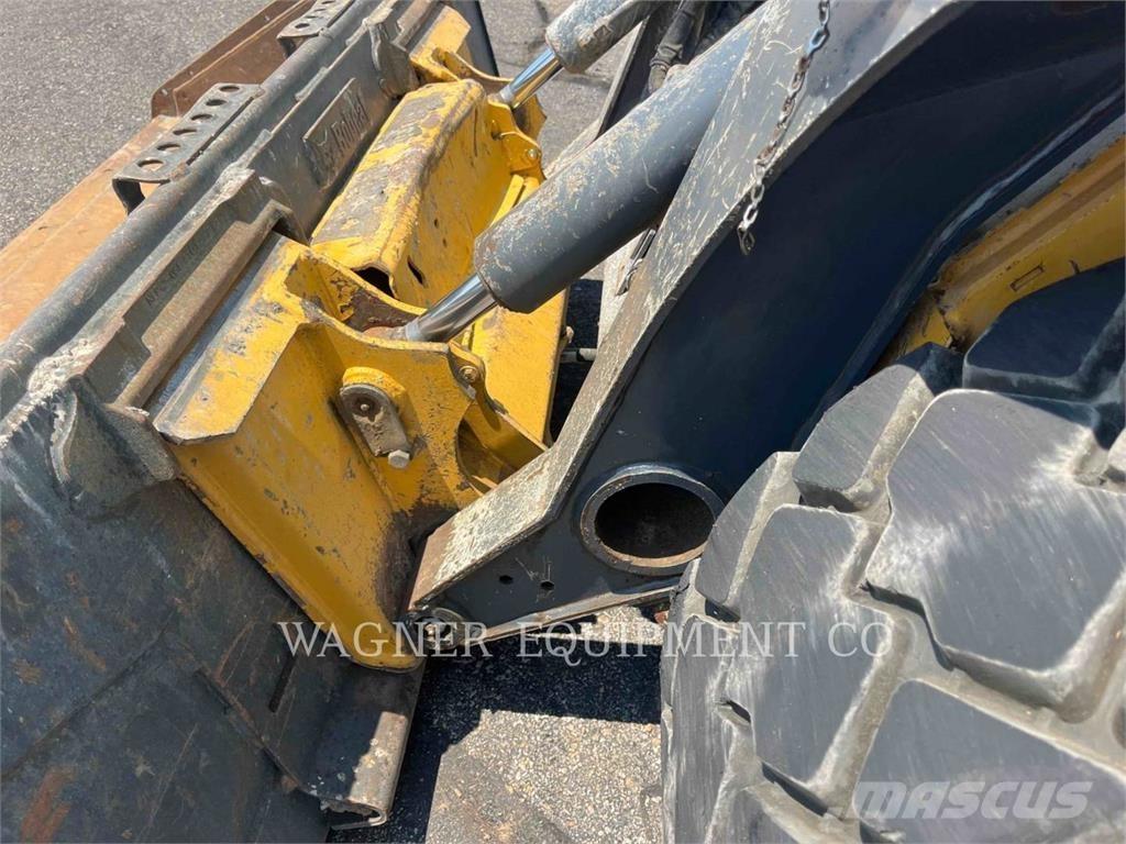 John Deere & CO. 324G Skid steer mini nakladalci